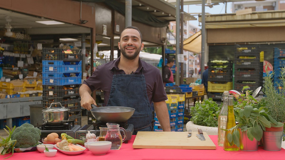 Exploring Roman Flavors with Ruben at the Market 